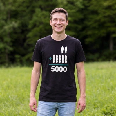 THE CHOSEN - T-shirt CZARNY (2+5=5000) - Unisex